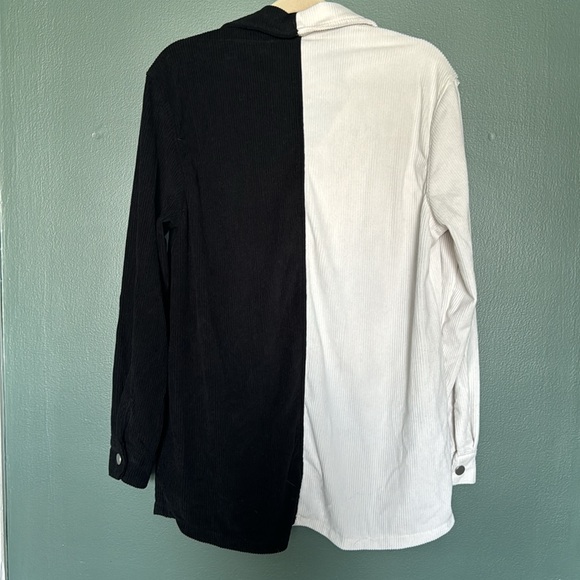 Black and white shacket/jacket - Picture 2 of 2